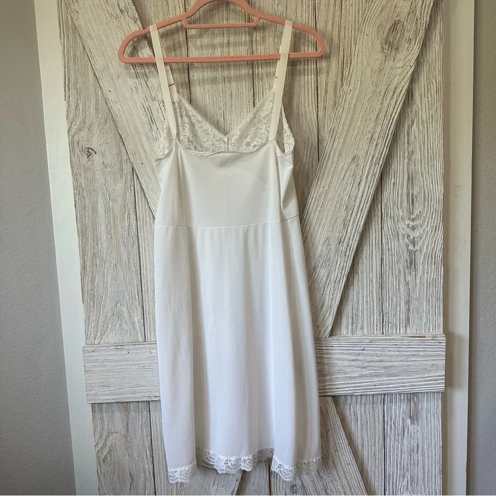 VINTAGE 70s Lace Trim Nightie - Picture 3 of 13